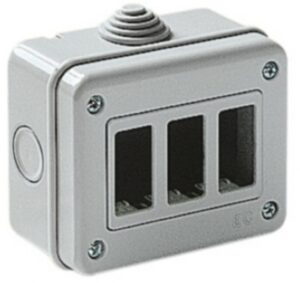 Contenitore cassetta 3 posti interno da parete IP40 per serie Gewiss System e serie Magic